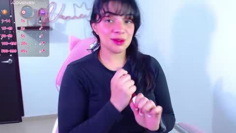 Snapshot of vannessa_shy chatting on February 2025 08:53:02 PM Vanesa online show from February 2025 08:53:02 PM