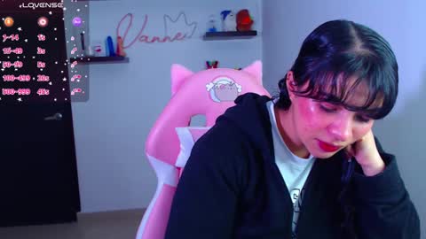 Snapshot of vannessa_shy chatting on March 2025 04:39:02 PM Vanesa online show from March 2025 04:39:02 PM