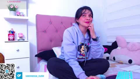 Snapshot of vannessa_shy chatting on September 2025 10:32:02 PM Vanesa online show from September 2025 10:32:02 PM