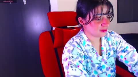 Snapshot of vannessa_shy chatting on October 2025 10:54:02 PM Vanesa online show from October 2025 10:54:02 PM