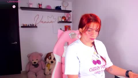 Snapshot of vannessa_shy chatting on April 2026 11:28:01 PM Vanesa online show from April 2026 11:28:01 PM