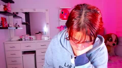 Snapshot of vannessa_shy chatting on May 2026 12:39:01 AM Vanesa online show from May 2026 12:39:01 AM