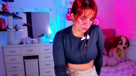 Snapshot of vannessa_shy chatting on May 2026 11:44:02 PM Vanesa online show from May 2026 11:44:02 PM