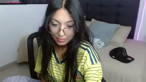 Snapshot of vannesweet_ chatting on June 2026 09:09:01 PM vane online show from June 2026 09:09:01 PM