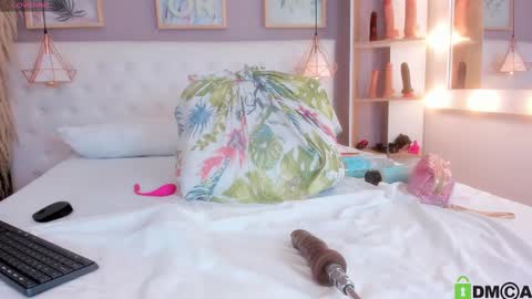 vannia smith  online show from February 2025 12:31:01 PM