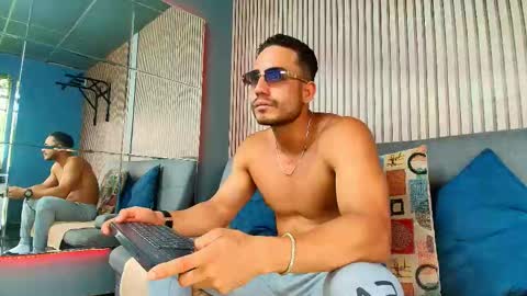 Vans Ross online show from March 2026 07:13:02 PM