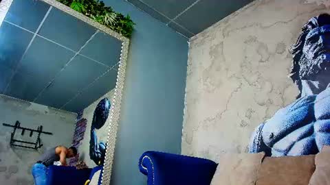 Snapshot of vans_ross chatting on June 2026 02:10:02 PM Vans Ross online show from June 2026 02:10:02 PM