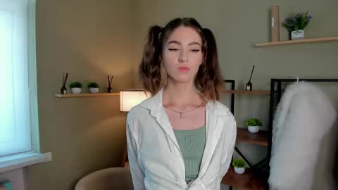 Charline online show from May 2026 10:43:01 AM