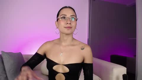varenka_ivanova22 online show from May 2026 04:53:02 AM