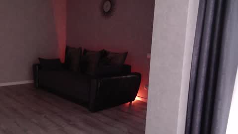 Varonica Caprii Online this week  Monday Tuesday Thursday Friday online show from December 2024 08:01:01 AM