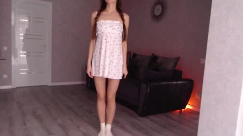 Varonica Caprii Online this week  Monday Tuesday Thursday Friday online show from December 2024 12:16:02 PM