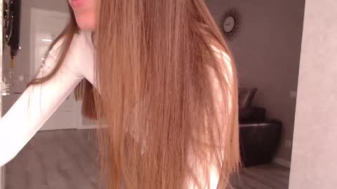 Varonica Caprii Online this week  Monday Tuesday Thursday Friday online show from March 2025 09:43:01 AM