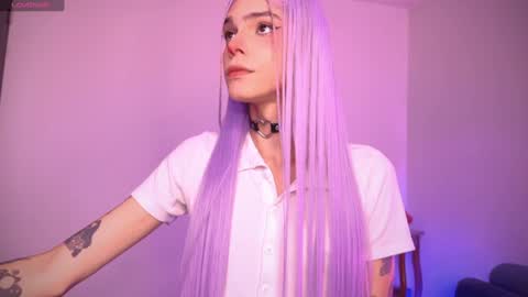 Snapshot of varya_ferreira chatting on March 2025 03:55:02 AM  Varya Ferreira - independent model  online show from March 2025 03:55:02 AM