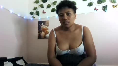 Snapshot of vayannah chatting on June 2026 04:52:01 PM Vayannah online show from June 2026 04:52:01 PM