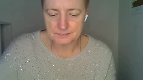 vea_motty online show from December 2025 08:20:01 AM