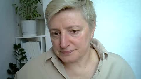 vea_motty online show from April 2026 08:04:02 AM