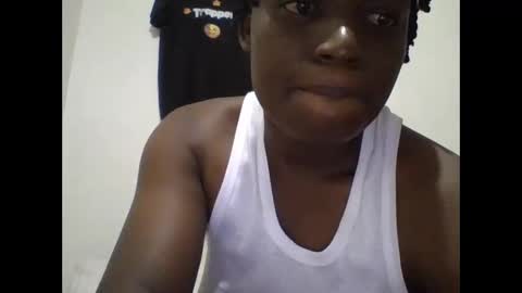 Snapshot of vee_tommy chatting on May 2026 05:04:02 AM Vee tommy online show from May 2026 05:04:02 AM