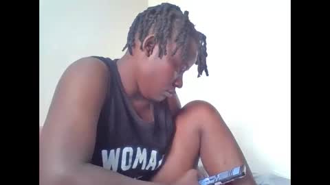 Snapshot of vee_tommy chatting on May 2026 09:17:02 AM Vee tommy online show from May 2026 09:17:02 AM
