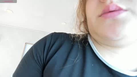 Vee Simons online show from December 2025 07:41:01 PM