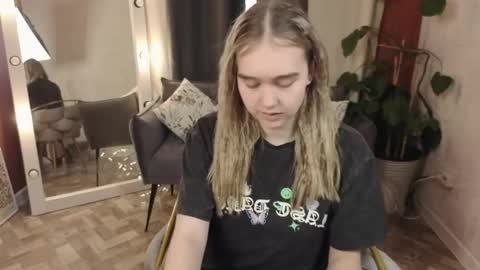 Snapshot of vel1ka chatting on April 2026 12:28:01 PM Barbara online show from April 2026 12:28:01 PM