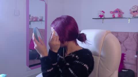 Snapshot of velinahoneyy chatting on May 2026 12:47:02 PM velinahoneyy online show from May 2026 12:47:02 PM