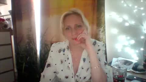 Snapshot of velka_raspberry chatting on May 2026 03:31:02 PM velka_raspberry online show from May 2026 03:31:02 PM