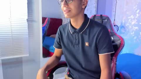 V E L K A N online show from October 2025 09:49:01 PM