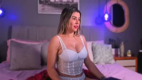 Snapshot of veluna_ chatting on June 2026 12:17:01 PM veluna_ online show from June 2026 12:17:01 PM