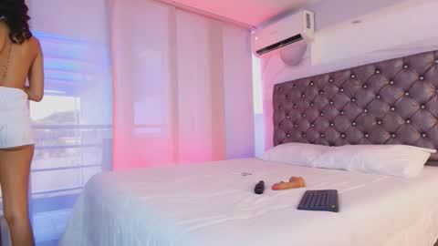 Barbie luna  online show from March 2026 07:20:02 PM