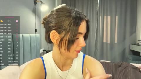 Snapshot of veluxe chatting on May 2026 03:07:02 PM Nia online show from May 2026 03:07:02 PM