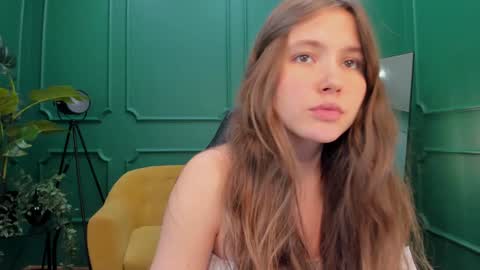 velvet_cherry online show from January 2025 04:48:01 PM