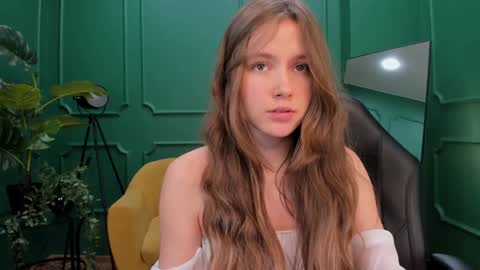 velvet_cherry online show from January 2025 07:51:02 PM