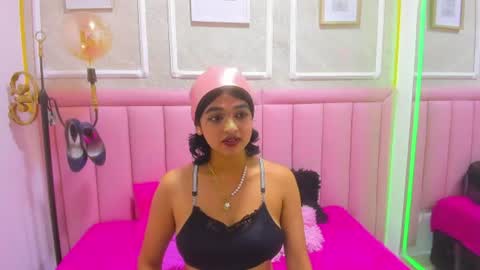velvet_giirll online show from July 2026 01:41:02 PM