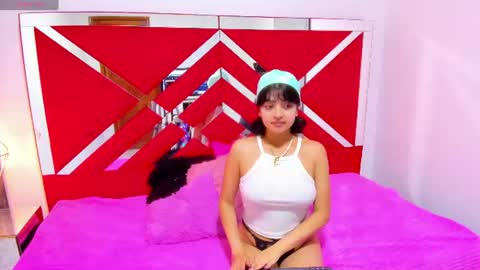 velvet_giirll online show from July 2026 03:36:02 PM