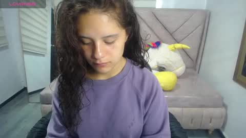 velvet_moon_v online show from September 2025 01:01:01 PM