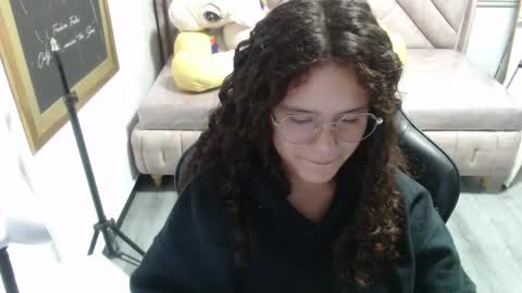 velvet_moon_v online show from November 2025 01:10:02 PM