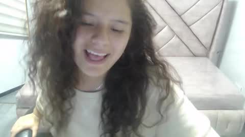 velvet_moon_v online show from March 2026 09:18:02 PM