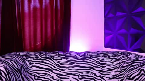 Snapshot of velvet_raze chatting on June 2026 08:03:01 PM Velvet online show from June 2026 08:03:01 PM