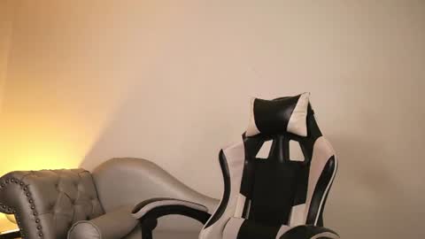 Snapshot of velvet_raze chatting on July 2026 12:31:01 PM Velvet online show from July 2026 12:31:01 PM