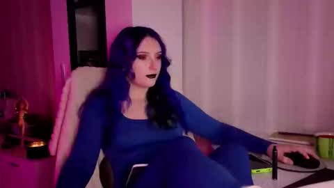 Violet online show from April 2026 10:13:01 AM