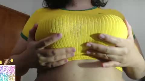 Snapshot of velvetcrystal chatting on June 2026 12:41:02 AM Crystal PVT OPEN online show from June 2026 12:41:02 AM