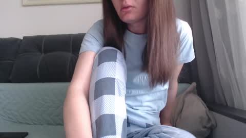 velvetmoon123 online show from April 2026 06:19:01 AM