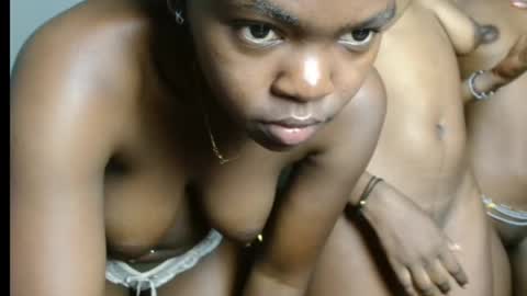Snapshot of velvetvibes02 chatting on May 2026 08:17:01 PM mellisa online show from May 2026 08:17:01 PM