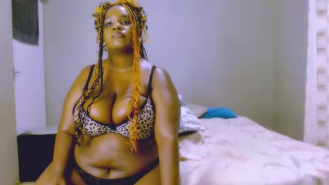 Snapshot of velvetychocolate1 chatting on January 2025 01:53:01 AM velvetychocolate1 online show from January 2025 01:53:01 AM