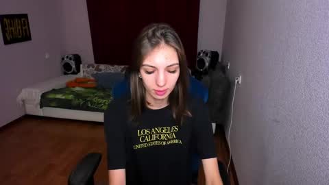 veneradi615 online show from February 2025 04:25:02 PM