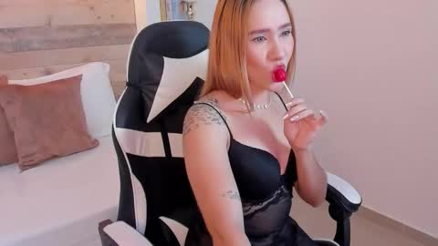 V E N U S  online show from November 2025 02:56:02 AM