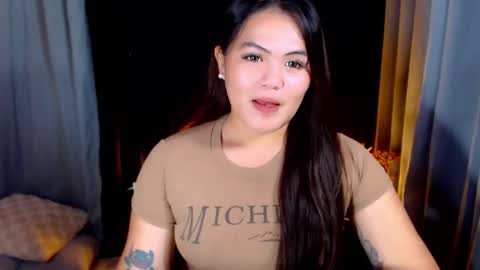 Snapshot of venus_colly chatting on June 2026 02:07:01 AM I am Colly Your mystery girl online show from June 2026 02:07:01 AM
