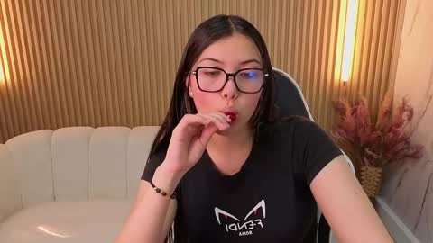 Venus  online show from December 2025 08:06:02 PM