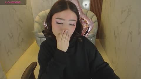 venuss online show from December 2025 01:49:02 PM