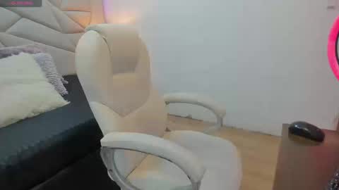 venusxneo online show from September 2025 08:31:02 PM